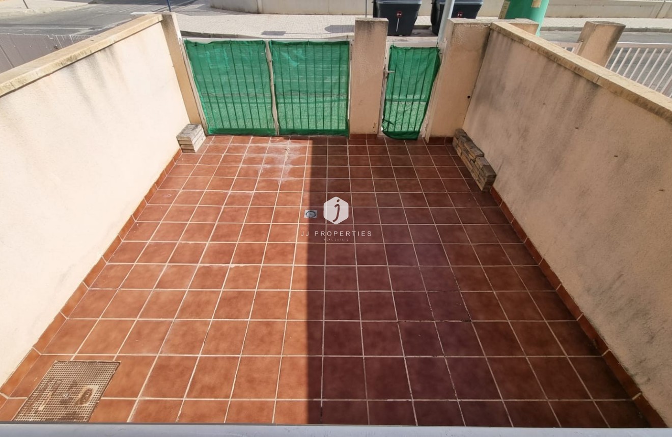 Z drugiej ręki - Szalet -
Orihuela Costa - Costa Blanca