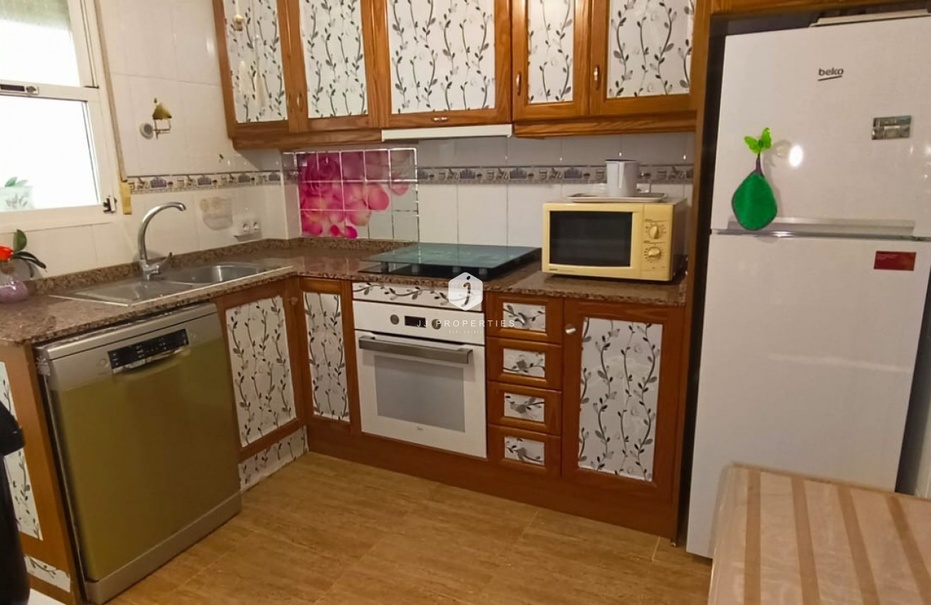 Z drugiej ręki - Villa -
Orihuela Costa - Costa Blanca