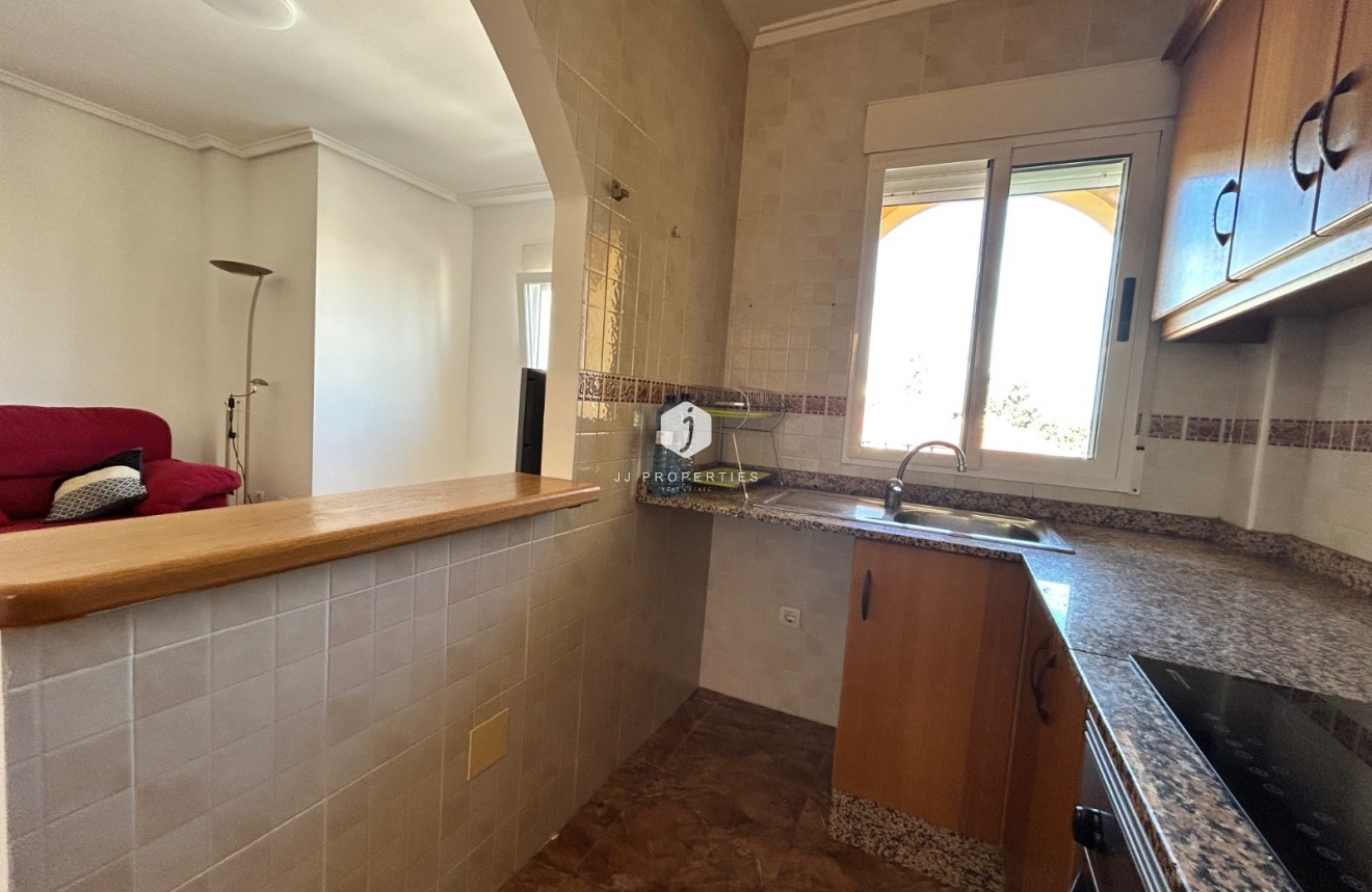 Z drugiej ręki - Mieszkanie w bloku -
Jacarilla - Inland