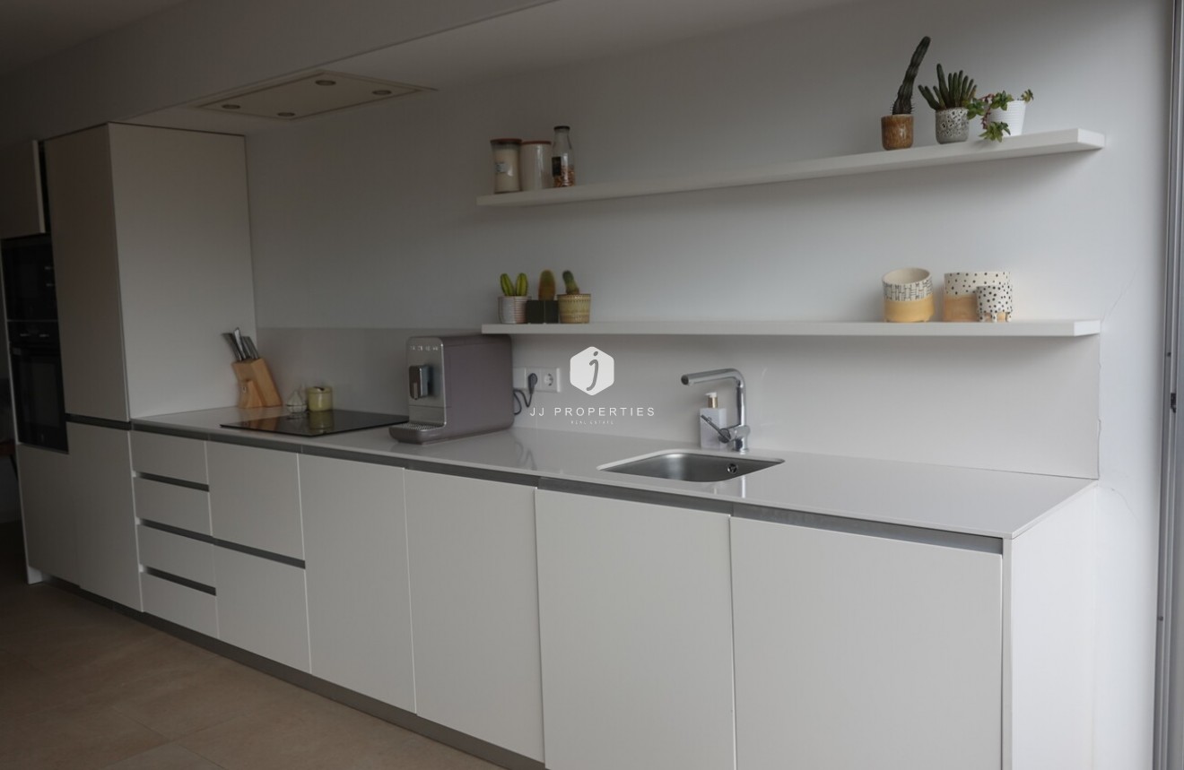 Z drugiej ręki - Daszek -
Torrevieja - Los Balcones