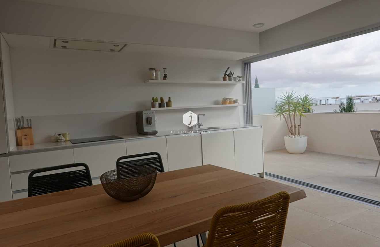 Z drugiej ręki - Daszek -
Torrevieja - Los Balcones