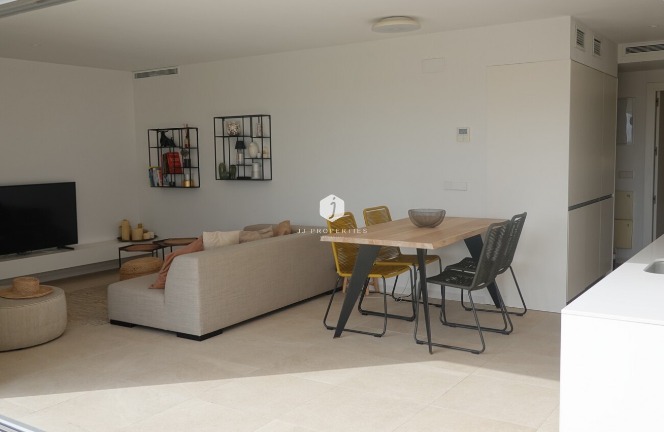 Z drugiej ręki - Daszek -
Torrevieja - Los Balcones