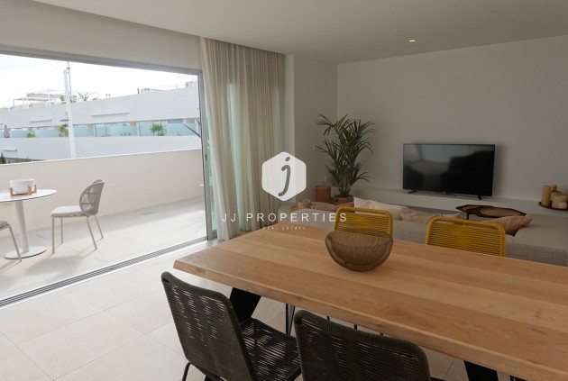 Z drugiej ręki - Daszek -
Torrevieja - Los Balcones