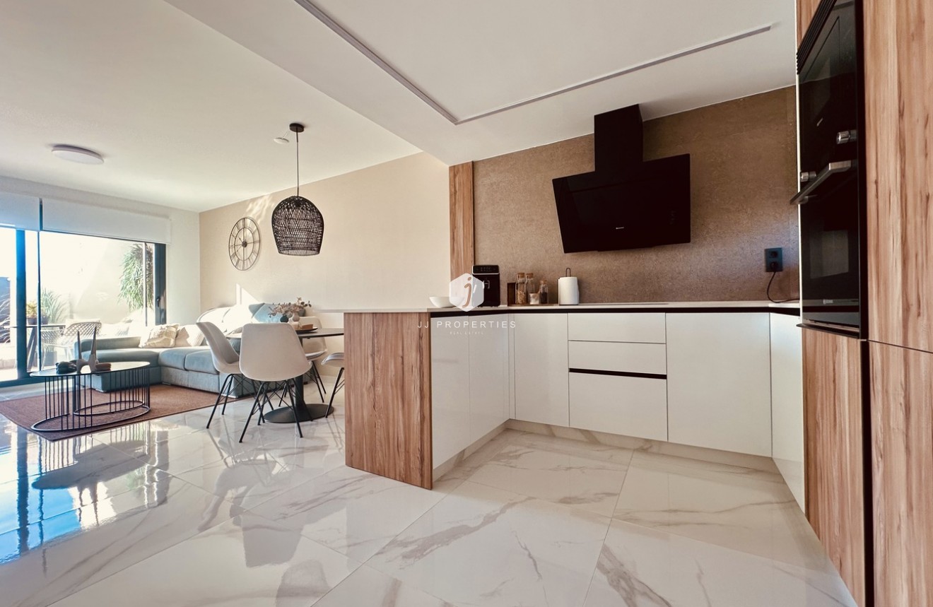 Z drugiej ręki - Daszek -
Guardamar del Segura - El Raso