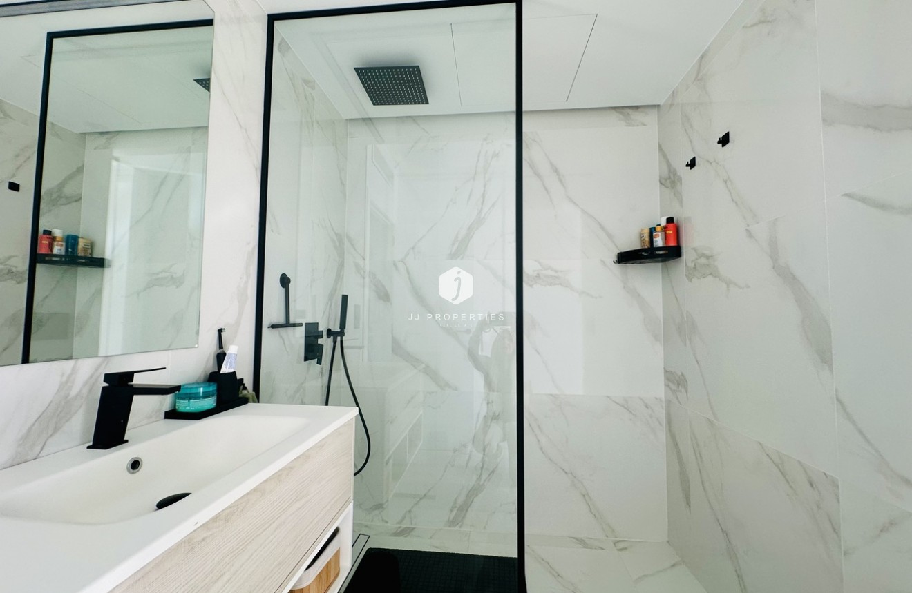 Z drugiej ręki - Daszek -
Guardamar del Segura - El Raso