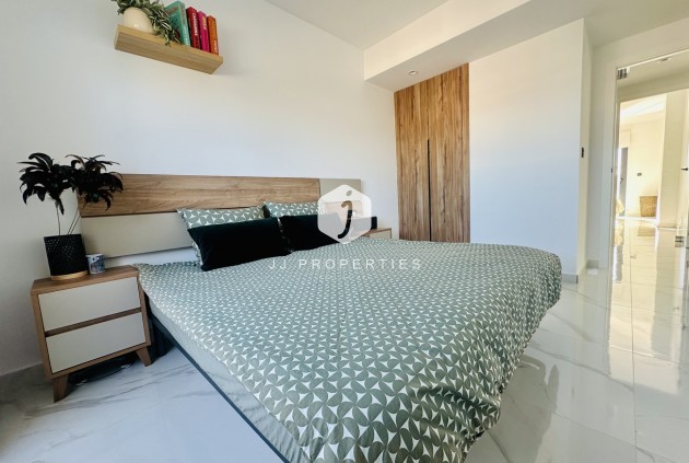 Z drugiej ręki - Daszek -
Guardamar del Segura - El Raso