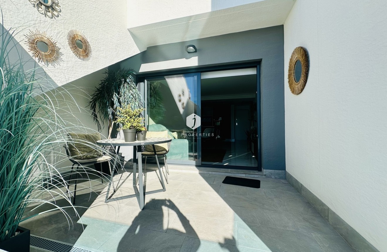 Z drugiej ręki - Daszek -
Guardamar del Segura - El Raso