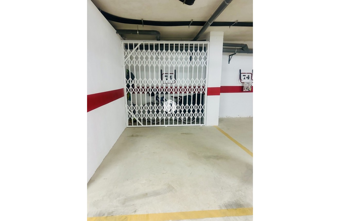 Z drugiej ręki - Daszek -
Guardamar del Segura - El Raso