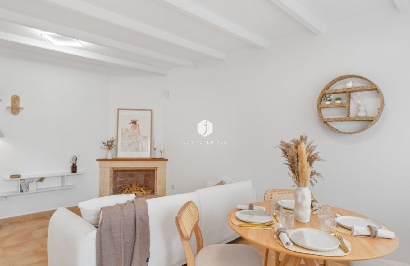 Z drugiej ręki - Szalet -
Orihuela Costa - Costa Blanca