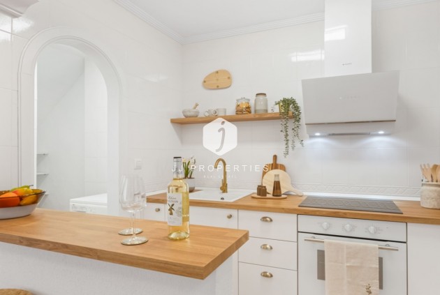 Z drugiej ręki - Szalet -
Orihuela Costa - Costa Blanca