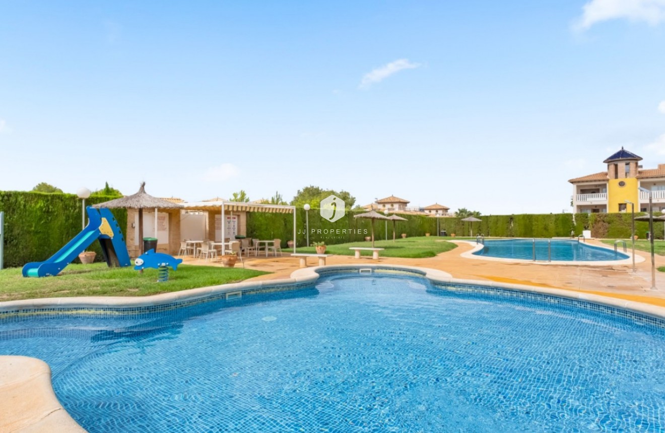 Z drugiej ręki - Szalet -
Orihuela Costa - Costa Blanca