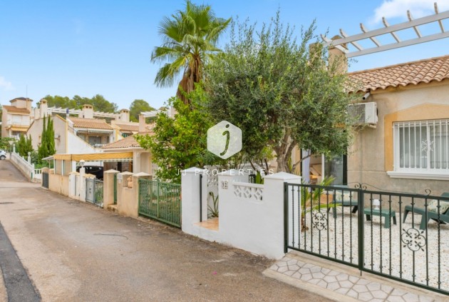 Z drugiej ręki - Szalet -
Orihuela Costa - Costa Blanca