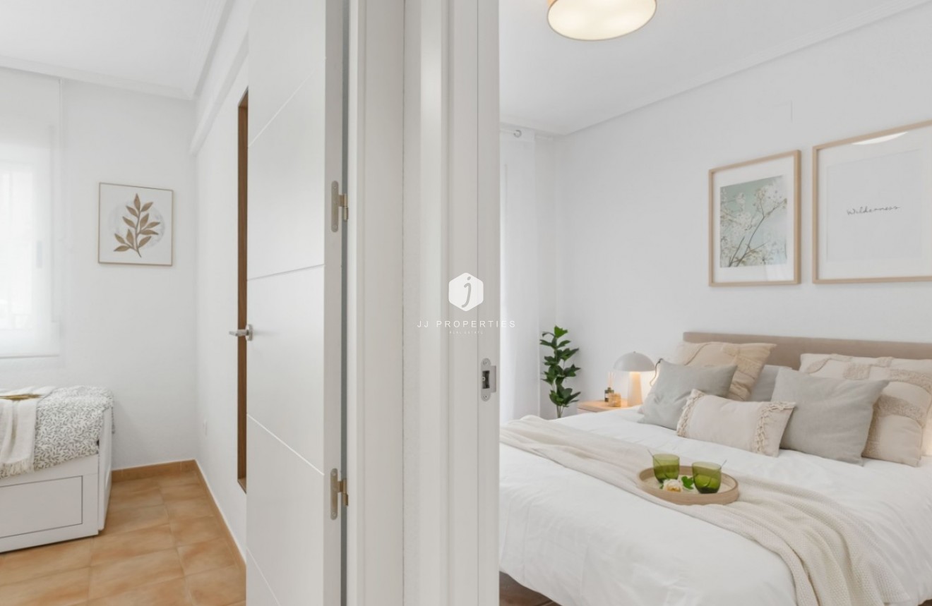 Z drugiej ręki - Szalet -
Orihuela Costa - Costa Blanca