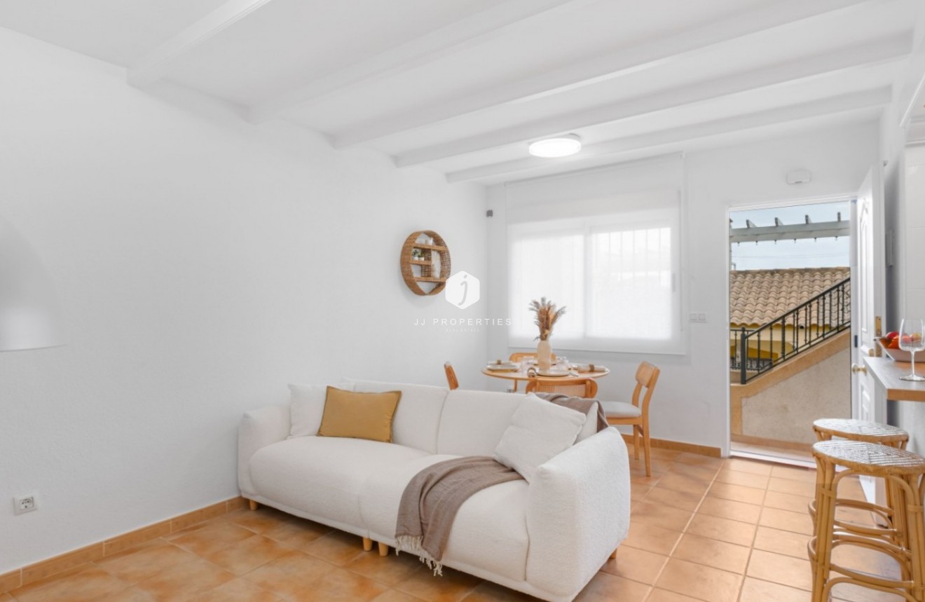 Z drugiej ręki - Szalet -
Orihuela Costa - Costa Blanca