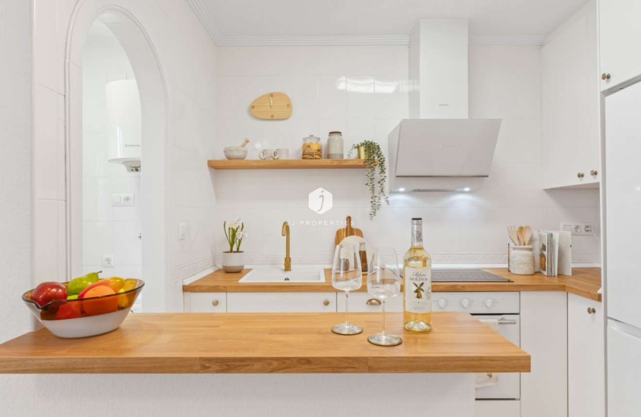 Z drugiej ręki - Szalet -
Orihuela Costa - Costa Blanca