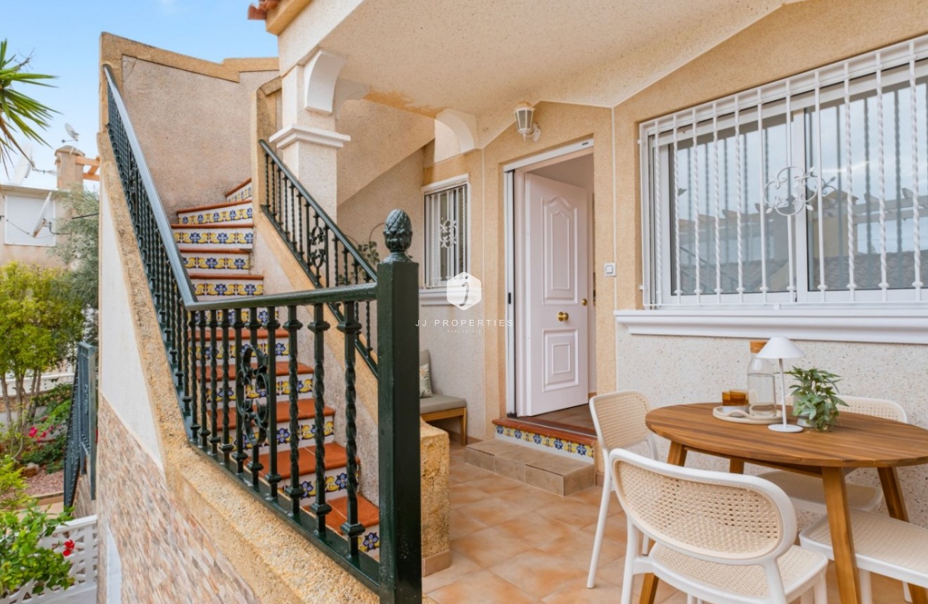 Z drugiej ręki - Szalet -
Orihuela Costa - Costa Blanca