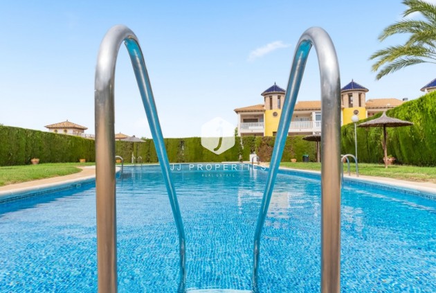 Z drugiej ręki - Szalet -
Orihuela Costa - Costa Blanca