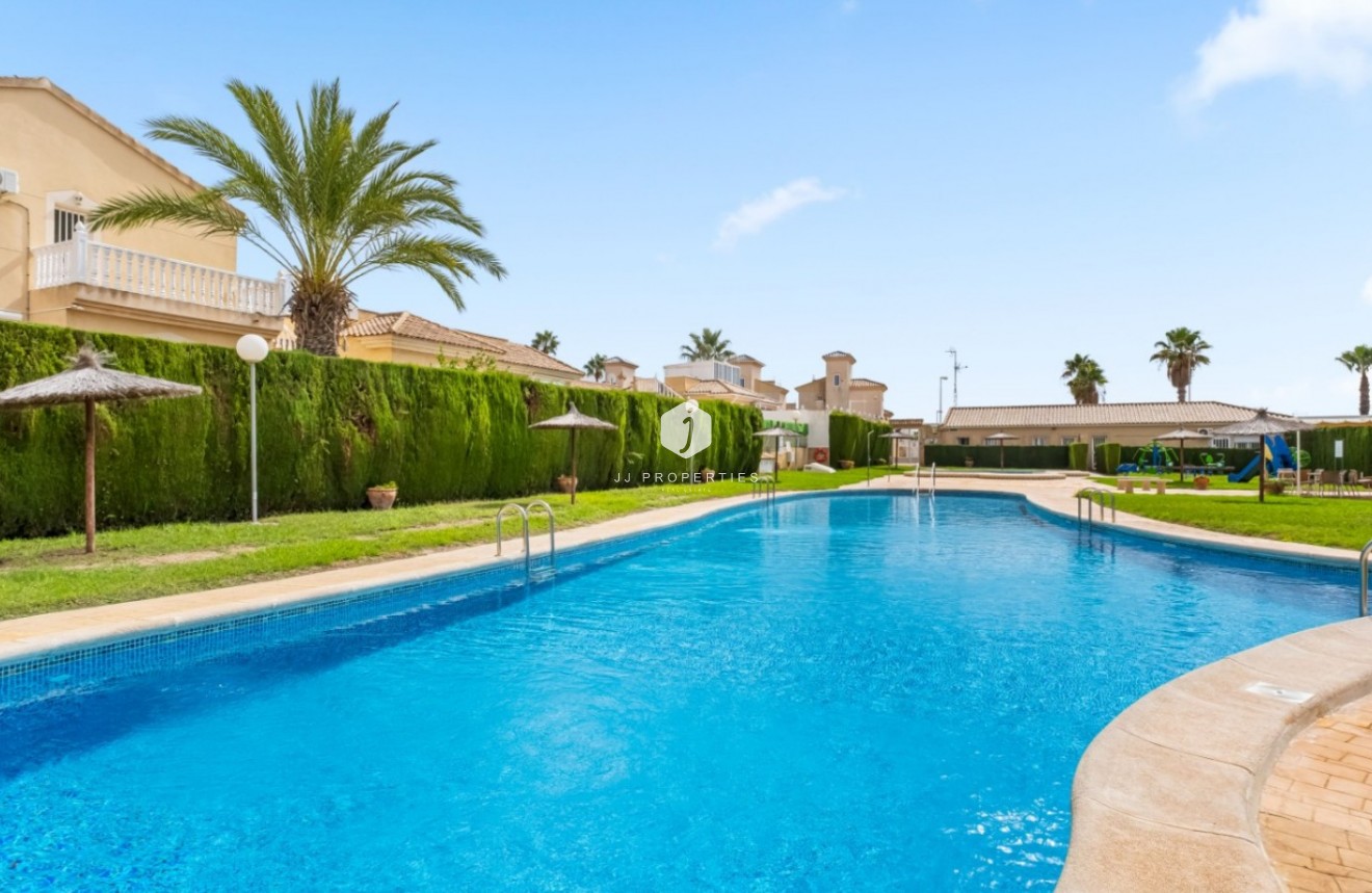 Z drugiej ręki - Szalet -
Orihuela Costa - Costa Blanca