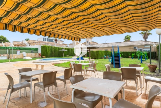 Z drugiej ręki - Szalet -
Orihuela Costa - Costa Blanca