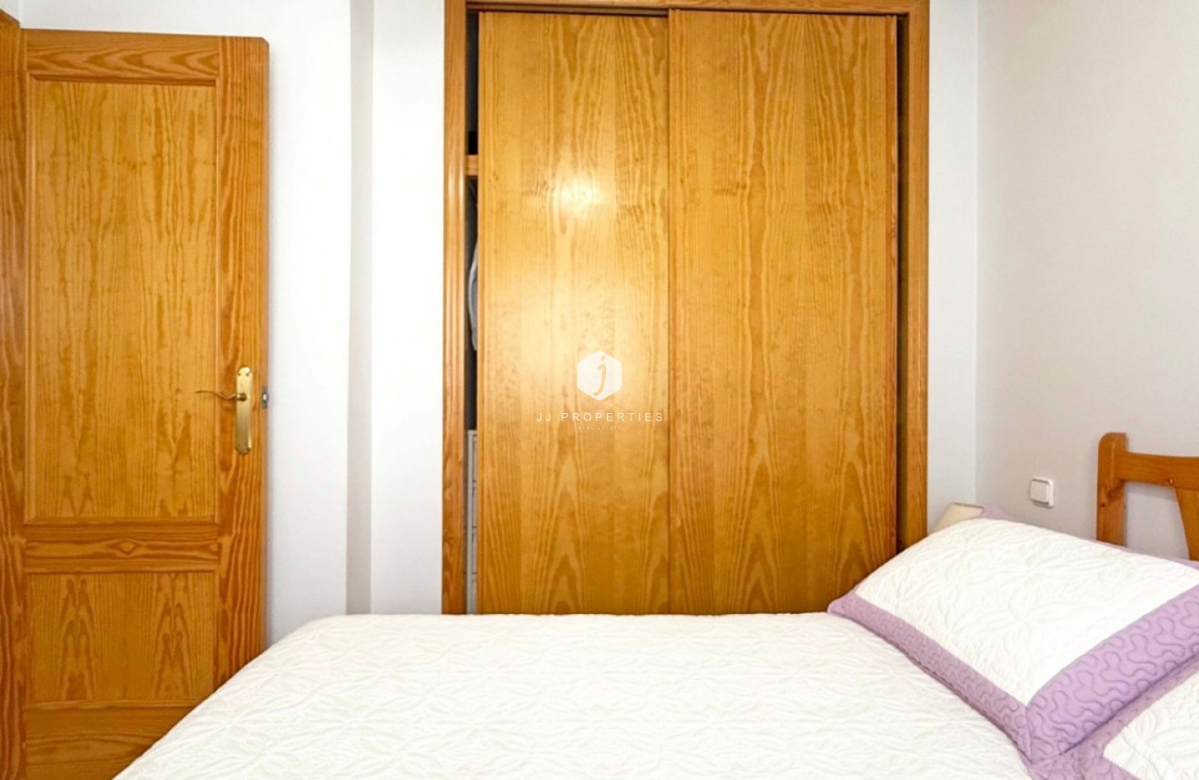 Z drugiej ręki - Szalet -
Orihuela Costa - Costa Blanca