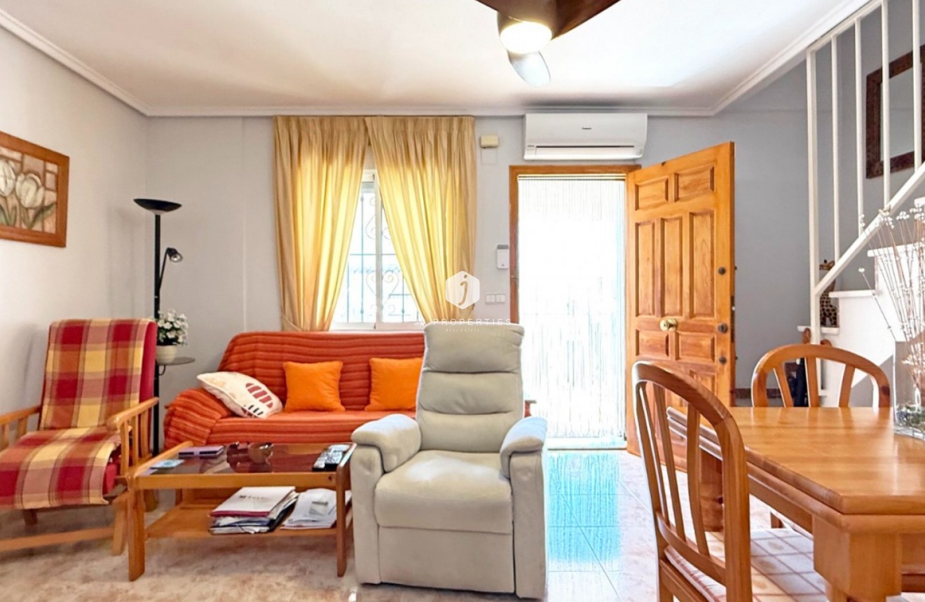 Z drugiej ręki - Szalet -
Orihuela Costa - Costa Blanca