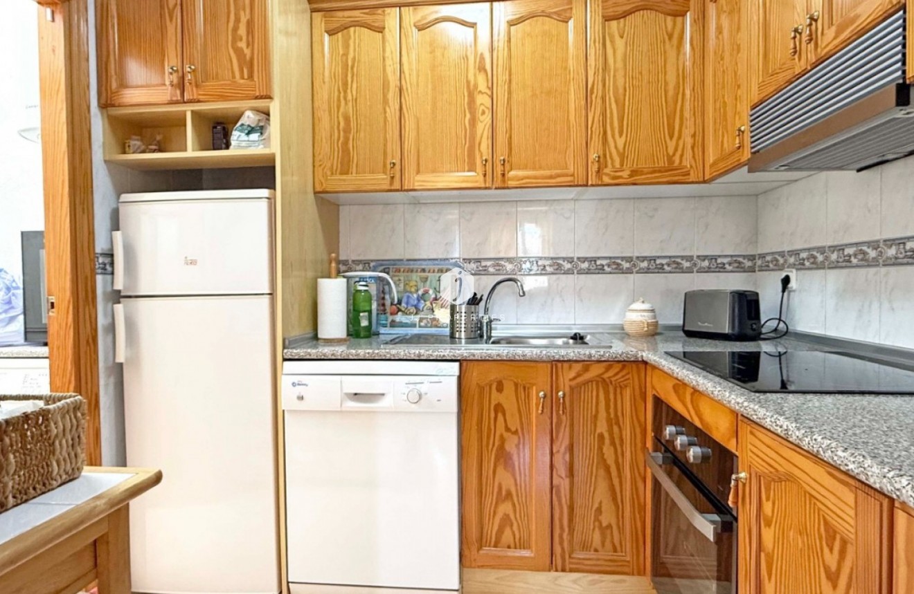 Z drugiej ręki - Szalet -
Orihuela Costa - Costa Blanca