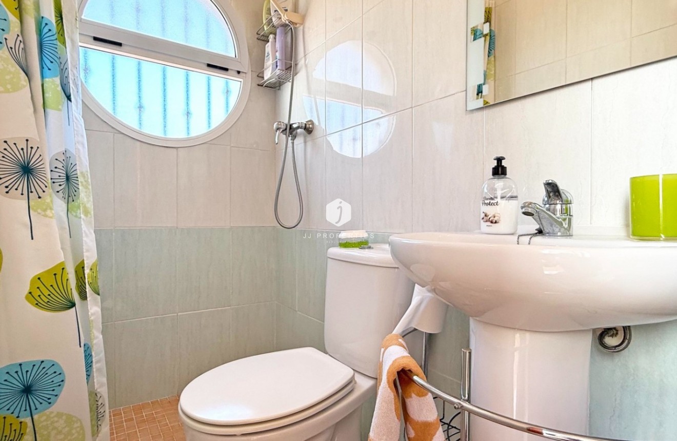 Z drugiej ręki - Szalet -
Orihuela Costa - Costa Blanca