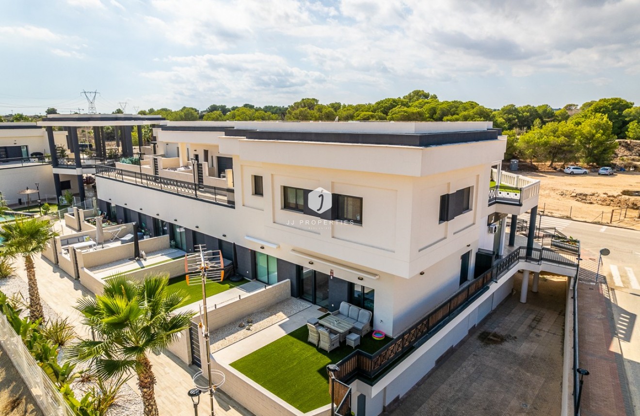 Z drugiej ręki - Mieszkanie w bloku -
Algorfa - Inland