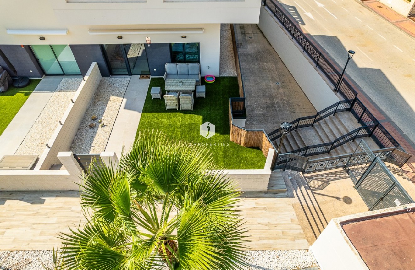 Z drugiej ręki - Mieszkanie w bloku -
Algorfa - Inland