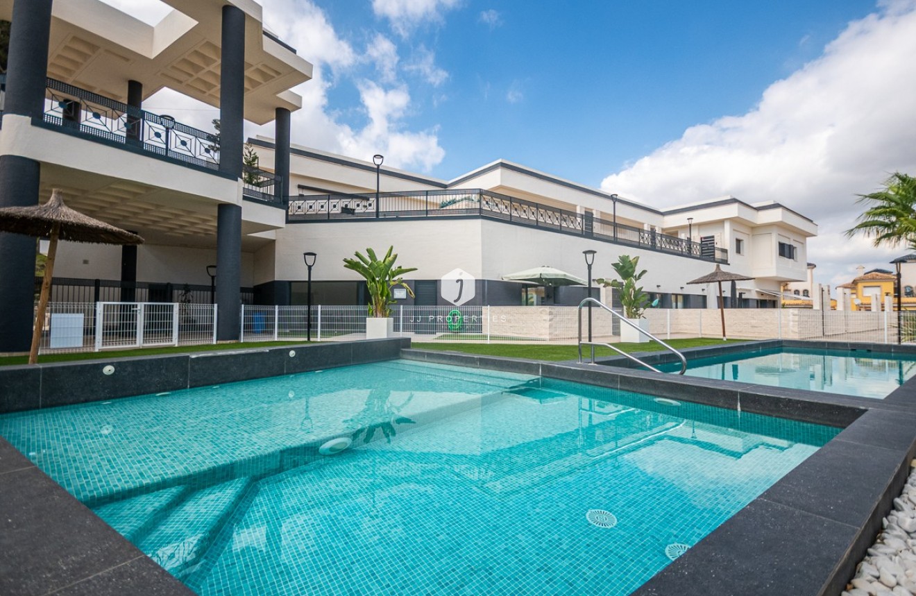 Z drugiej ręki - Mieszkanie w bloku -
Algorfa - Inland