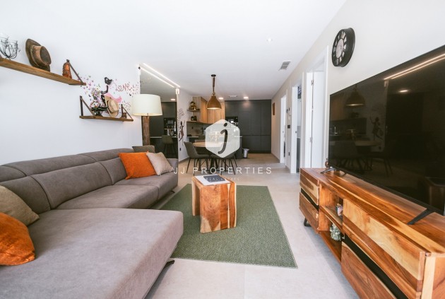 Z drugiej ręki - Mieszkanie w bloku -
Algorfa - Inland