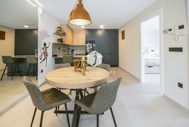 Z drugiej ręki - Mieszkanie w bloku -
Algorfa - Inland