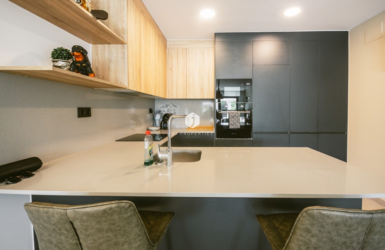 Z drugiej ręki - Mieszkanie w bloku -
Algorfa - Inland