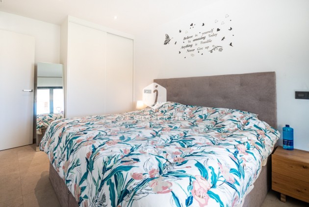 Z drugiej ręki - Mieszkanie w bloku -
Algorfa - Inland