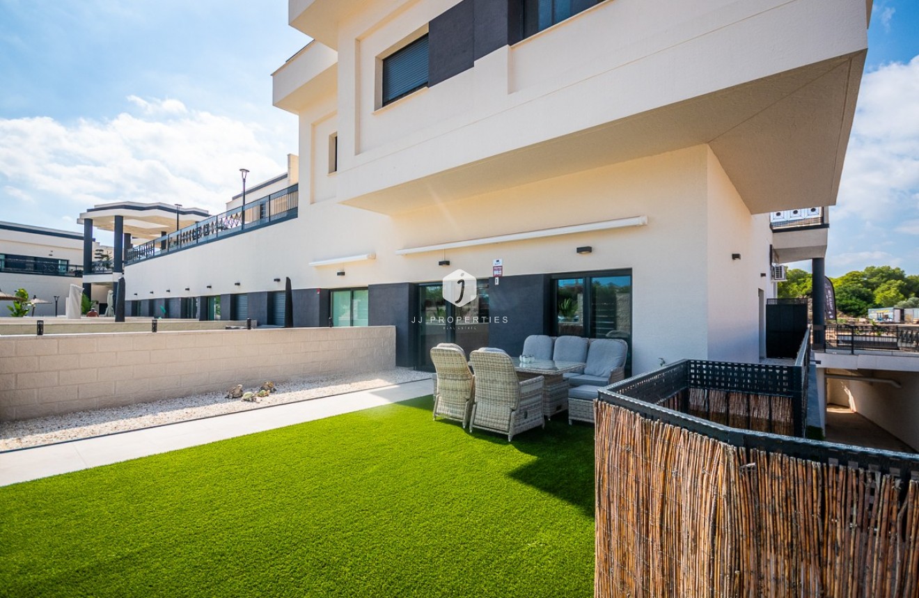 Z drugiej ręki - Mieszkanie w bloku -
Algorfa - Inland