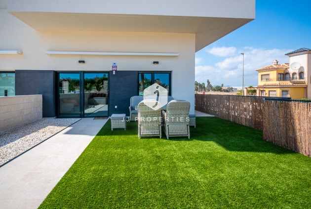 Z drugiej ręki - Mieszkanie w bloku -
Algorfa - Inland