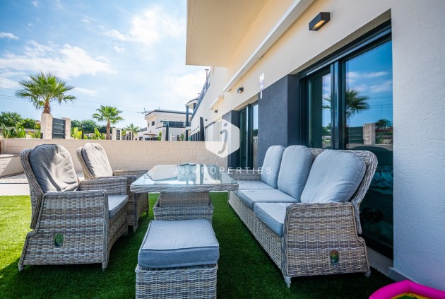 Z drugiej ręki - Mieszkanie w bloku -
Algorfa - Inland