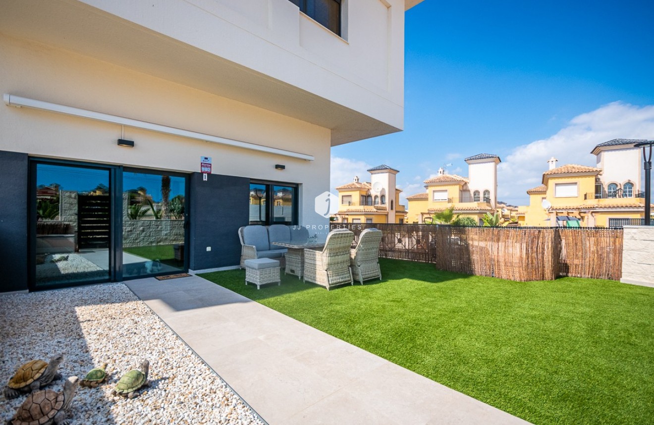 Z drugiej ręki - Mieszkanie w bloku -
Algorfa - Inland