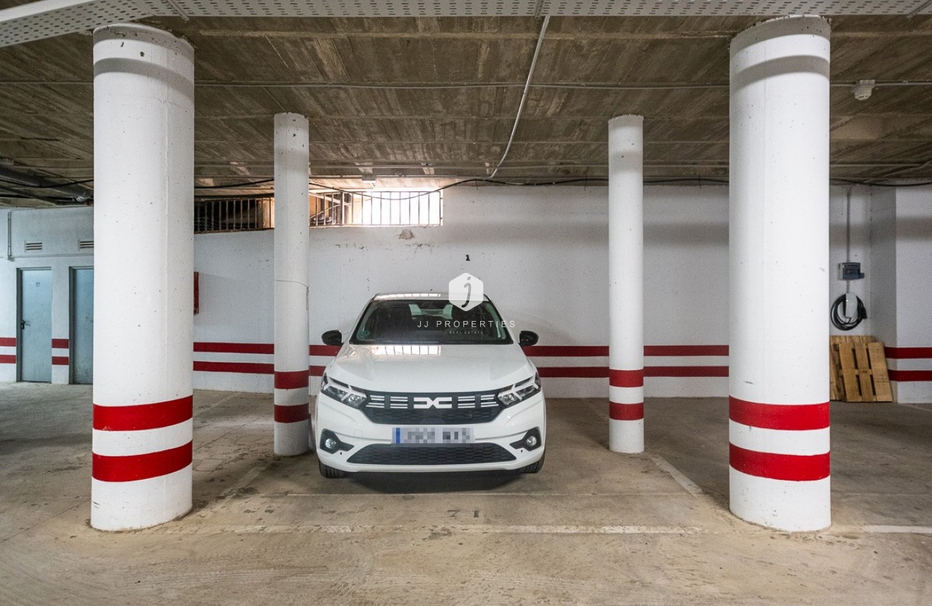 Z drugiej ręki - Mieszkanie w bloku -
Algorfa - Inland