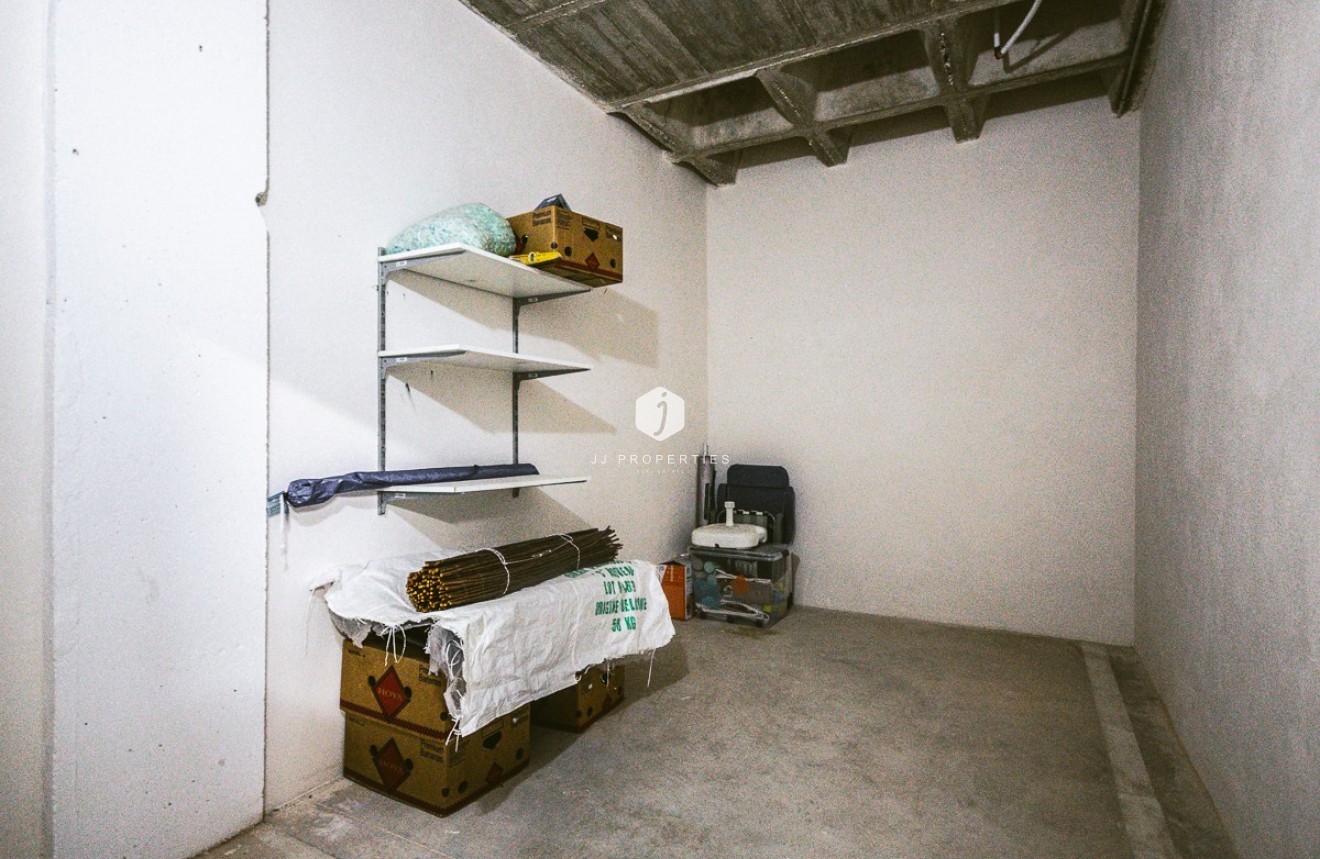 Z drugiej ręki - Mieszkanie w bloku -
Algorfa - Inland