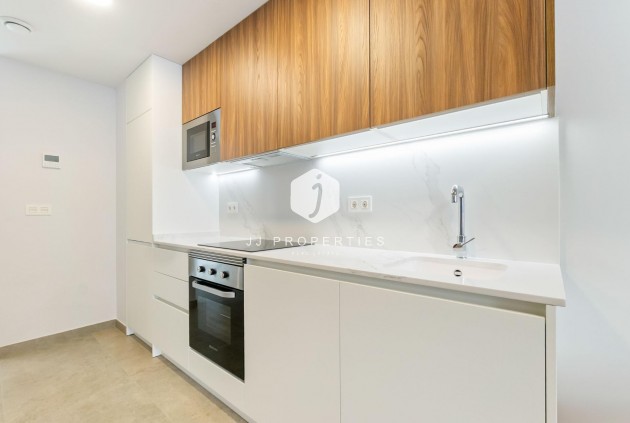 Z drugiej ręki - Mieszkanie w bloku -
Torrevieja - Playa del Cura