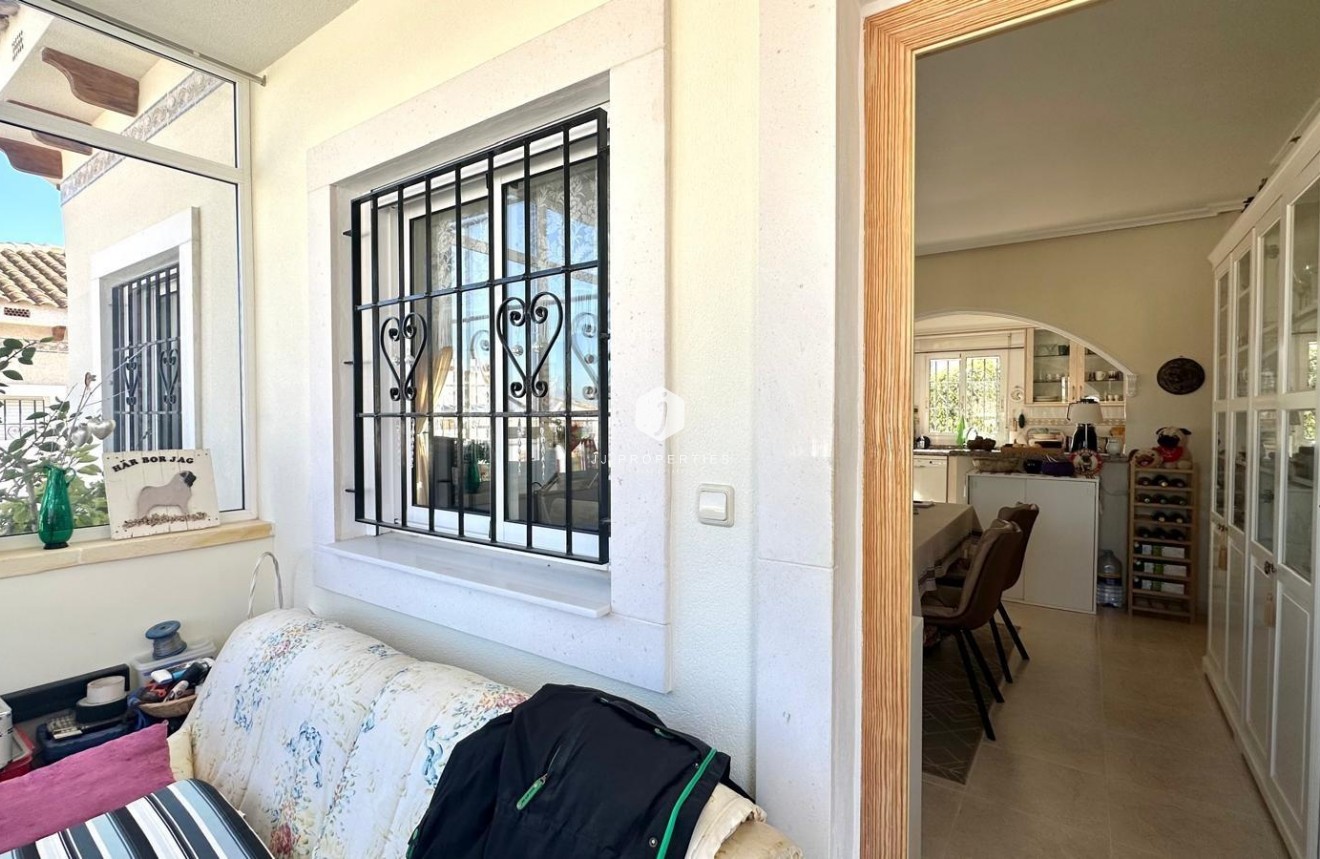 Z drugiej ręki - Villa -
Bigastro - Comunidad Valenciana