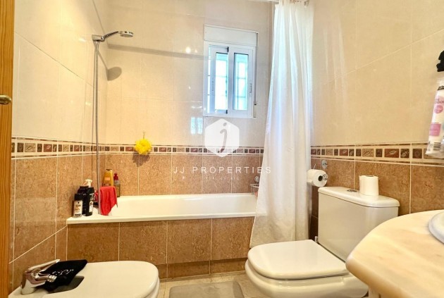 Z drugiej ręki - Villa -
Bigastro - Comunidad Valenciana