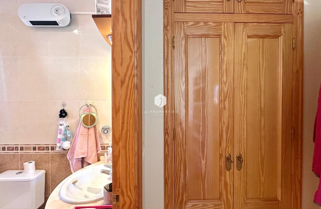 Z drugiej ręki - Villa -
Bigastro - Comunidad Valenciana