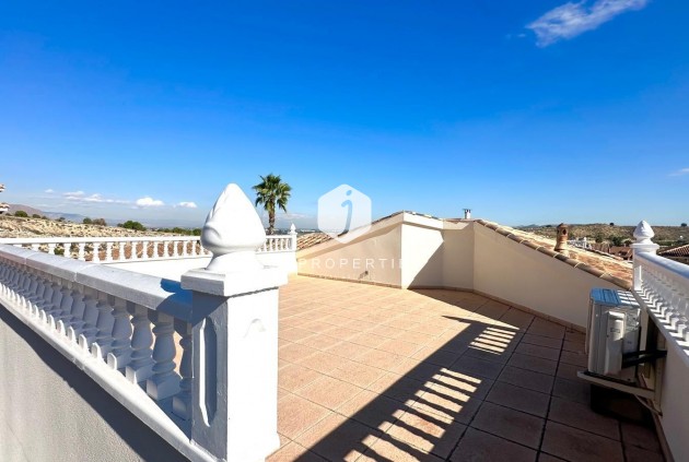 Z drugiej ręki - Villa -
Bigastro - Comunidad Valenciana