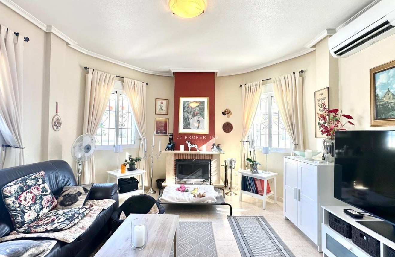 Z drugiej ręki - Villa -
Bigastro - Comunidad Valenciana