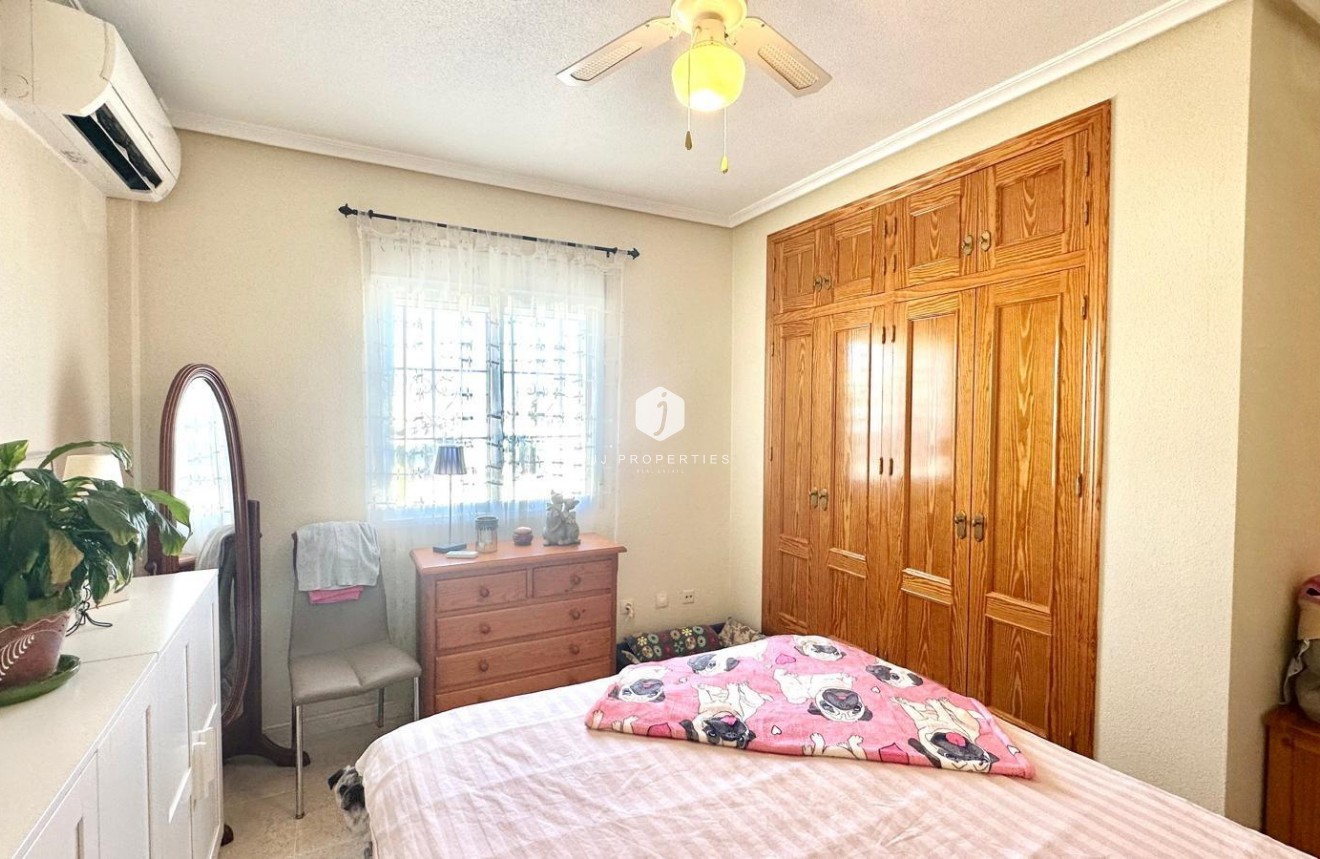 Z drugiej ręki - Villa -
Bigastro - Comunidad Valenciana