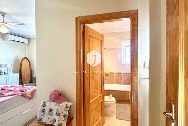 Z drugiej ręki - Villa -
Bigastro - Comunidad Valenciana