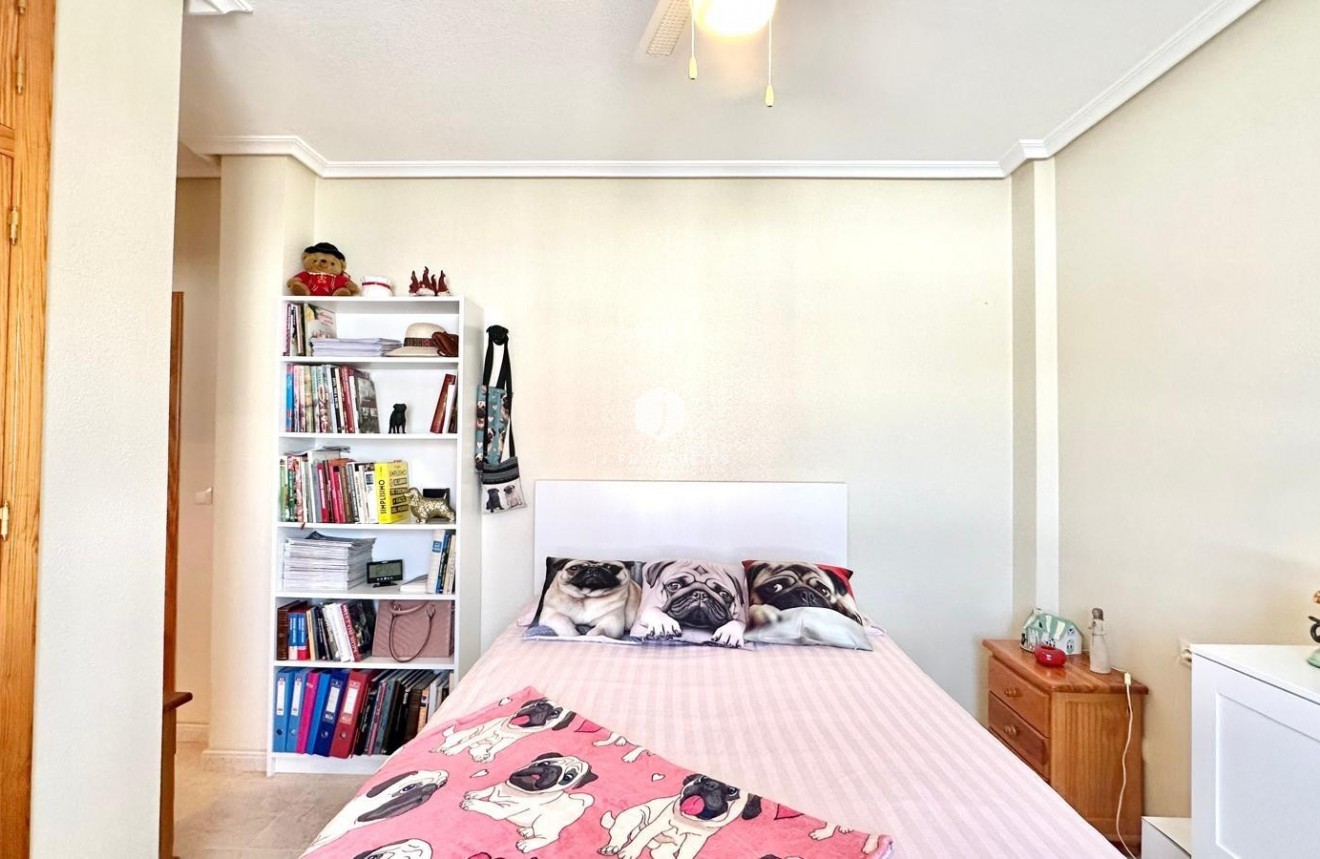 Z drugiej ręki - Villa -
Bigastro - Comunidad Valenciana