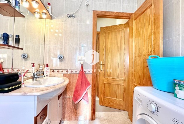 Z drugiej ręki - Villa -
Bigastro - Comunidad Valenciana